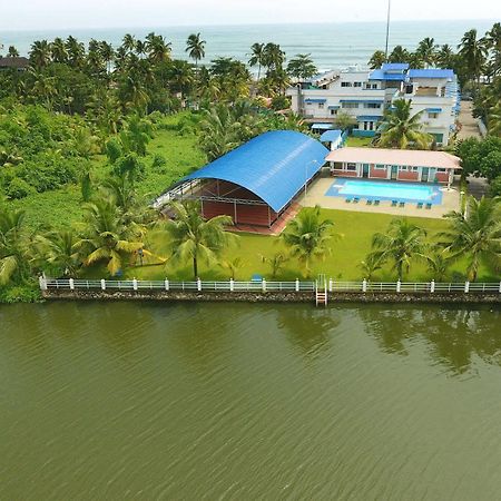 Blue Waters Cherai Cherai Beach Buitenkant foto
