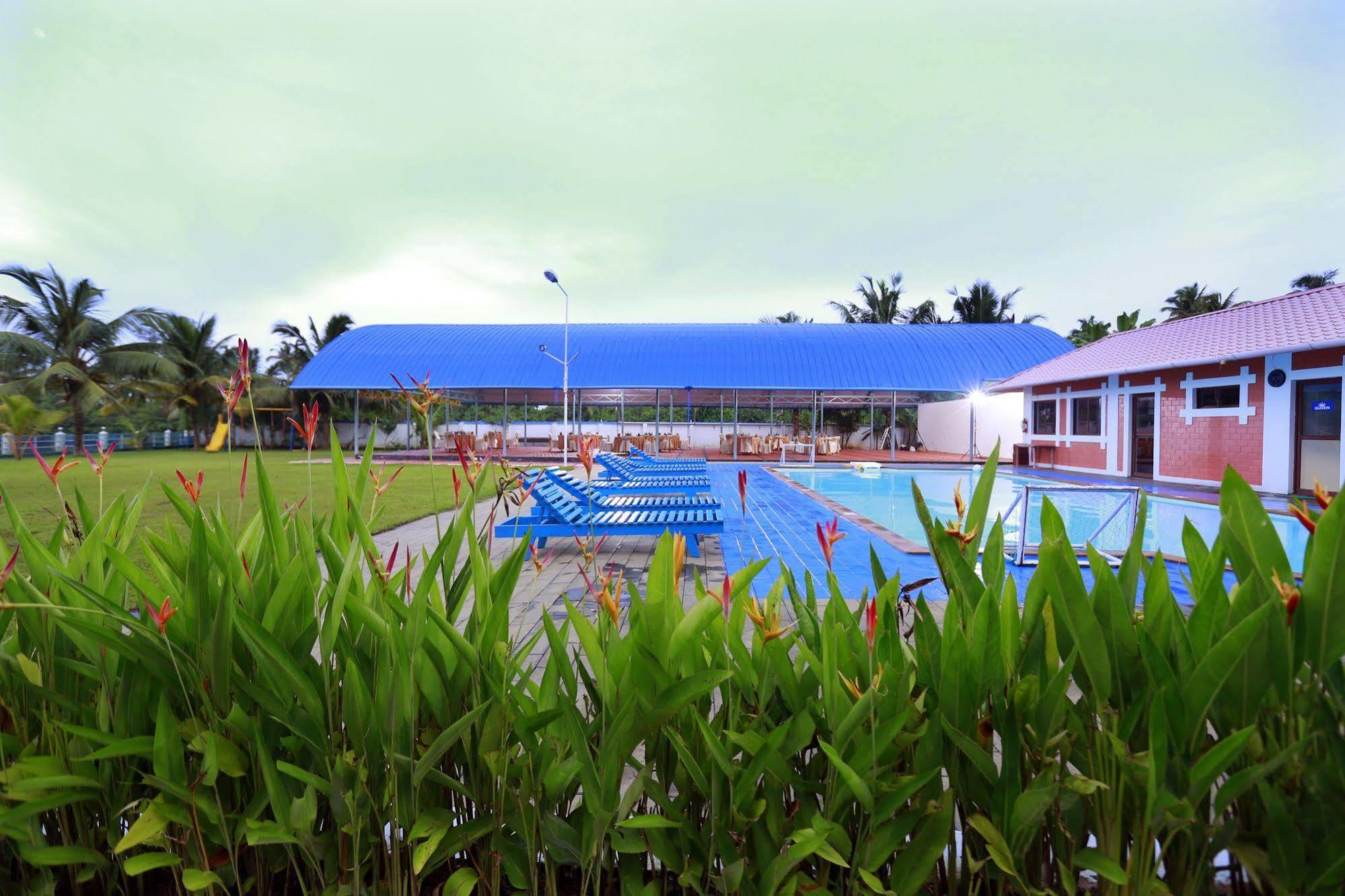 Blue Waters Cherai Cherai Beach Buitenkant foto
